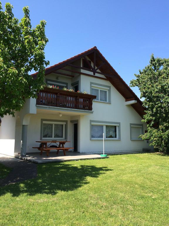Frankie Holiday Apartment Ii. Balatongyörök Exterior foto