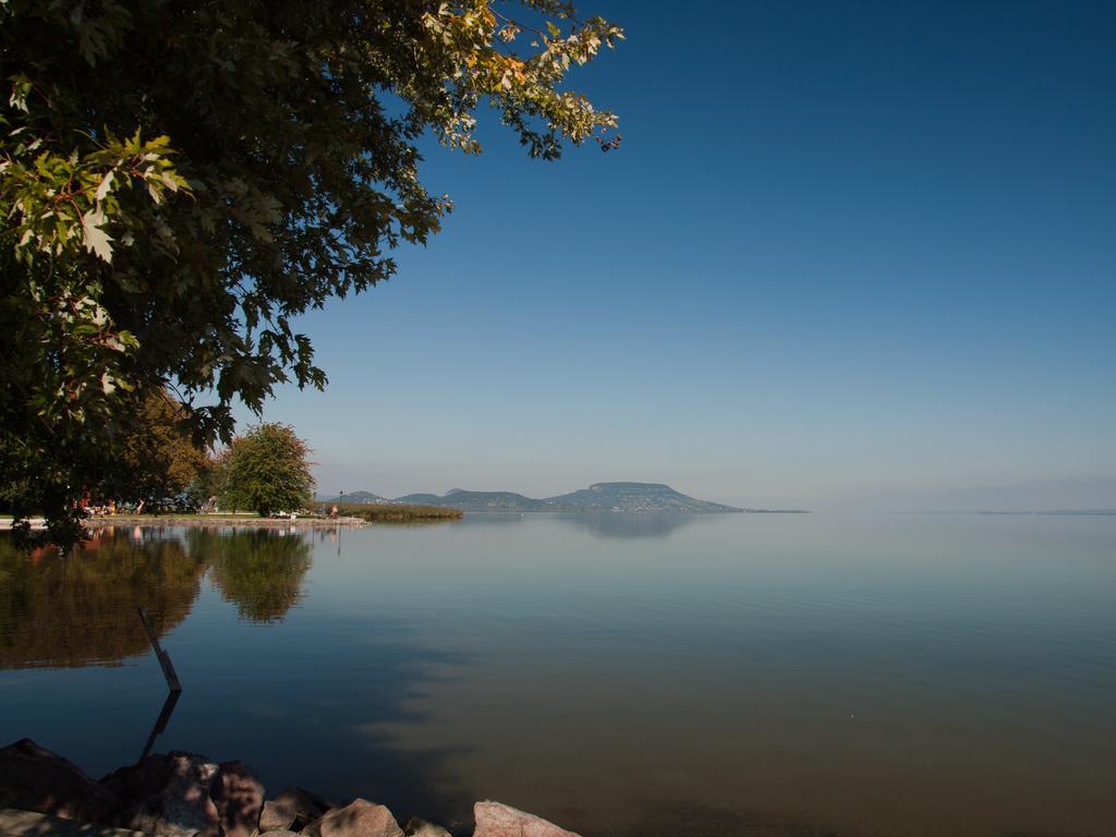 Frankie Holiday Apartment Ii. Balatongyörök Exterior foto